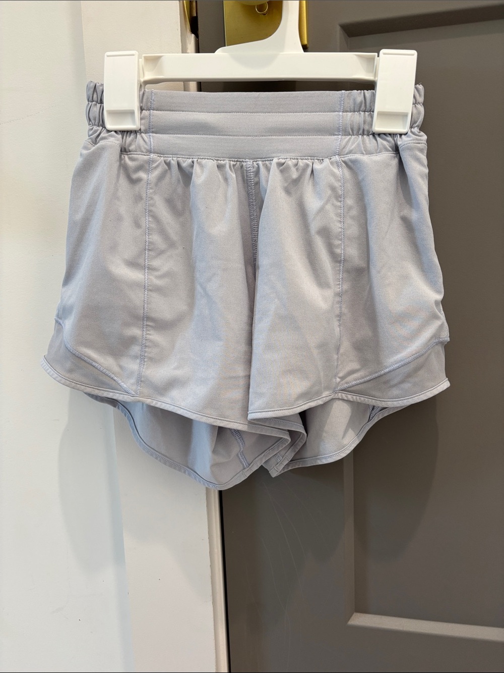 Women’s Lululemon lilac athletic shorts
